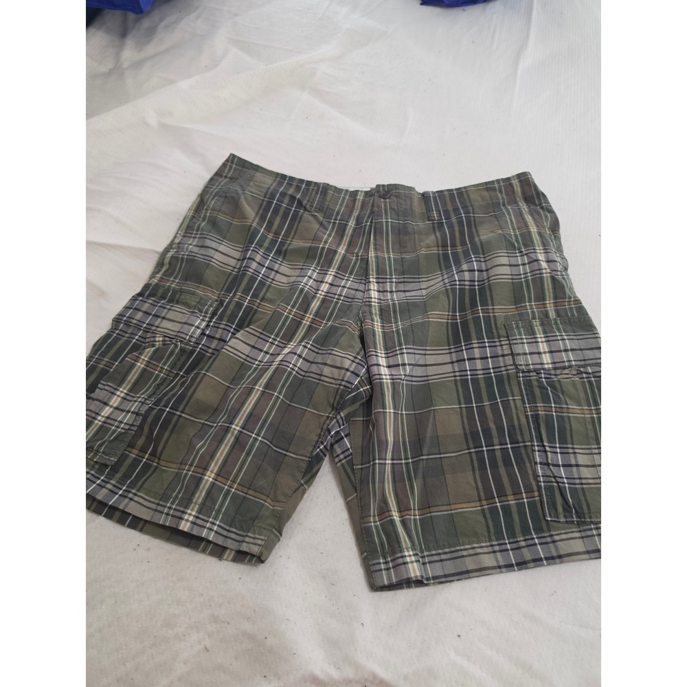 Eddie Bauer Mens Green Plaid Cargo Shorts Size 38 NWT Cotton Outdoor Casual